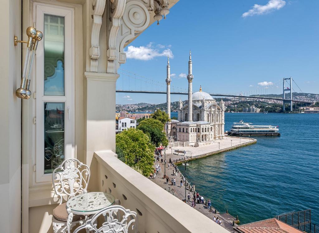 the stay bosphorus